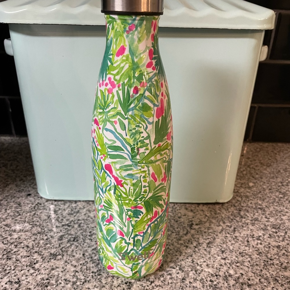 Starbucks x Swell x Lilly Pulitzer Water Bottle - Picture 2 of 4
